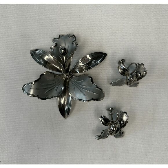 Vintage Silver Toned Iris Flower Brooch/Pin & Earring Set, 50-60's, Unique - Picture 1 of 10